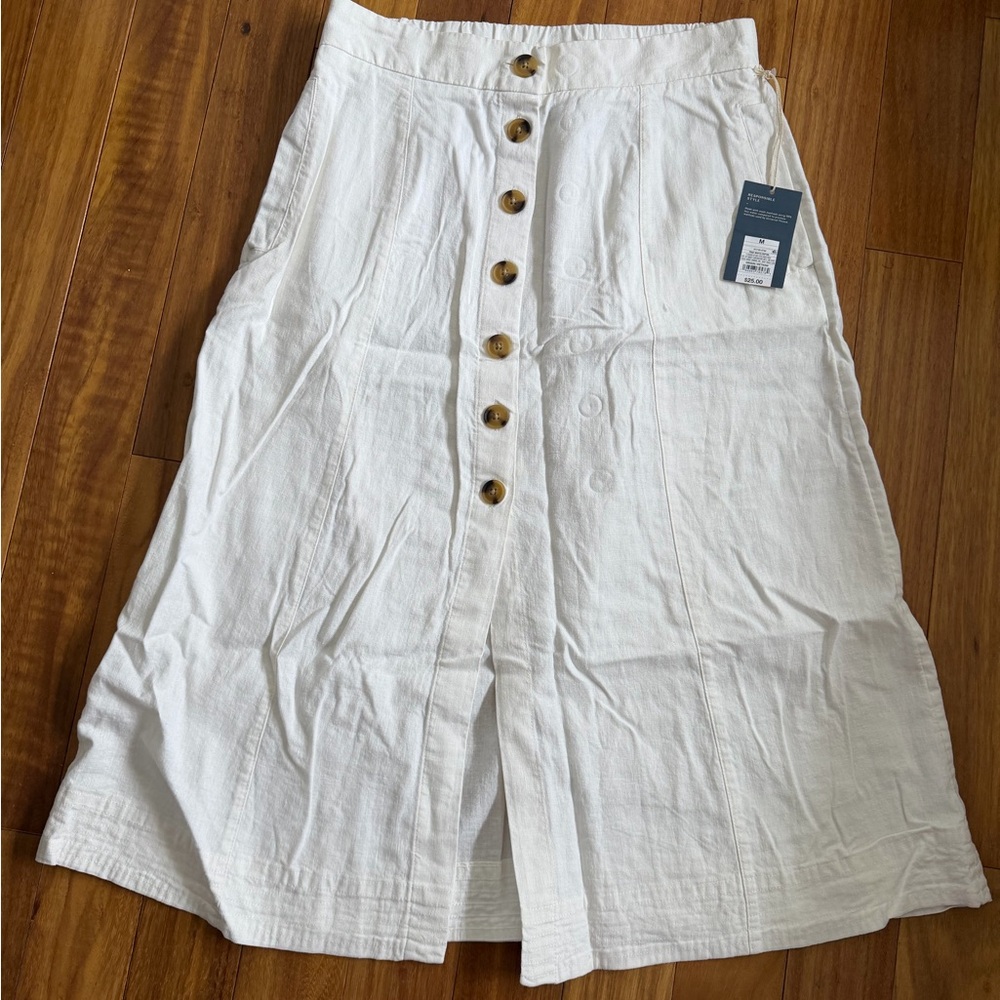 Universal Thread White Button-Front Midi Skirt